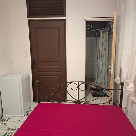 Le Bon Calalou Hostel ฟอร์-เดอ-ฟร็องส์ ภายนอก รูปภาพ