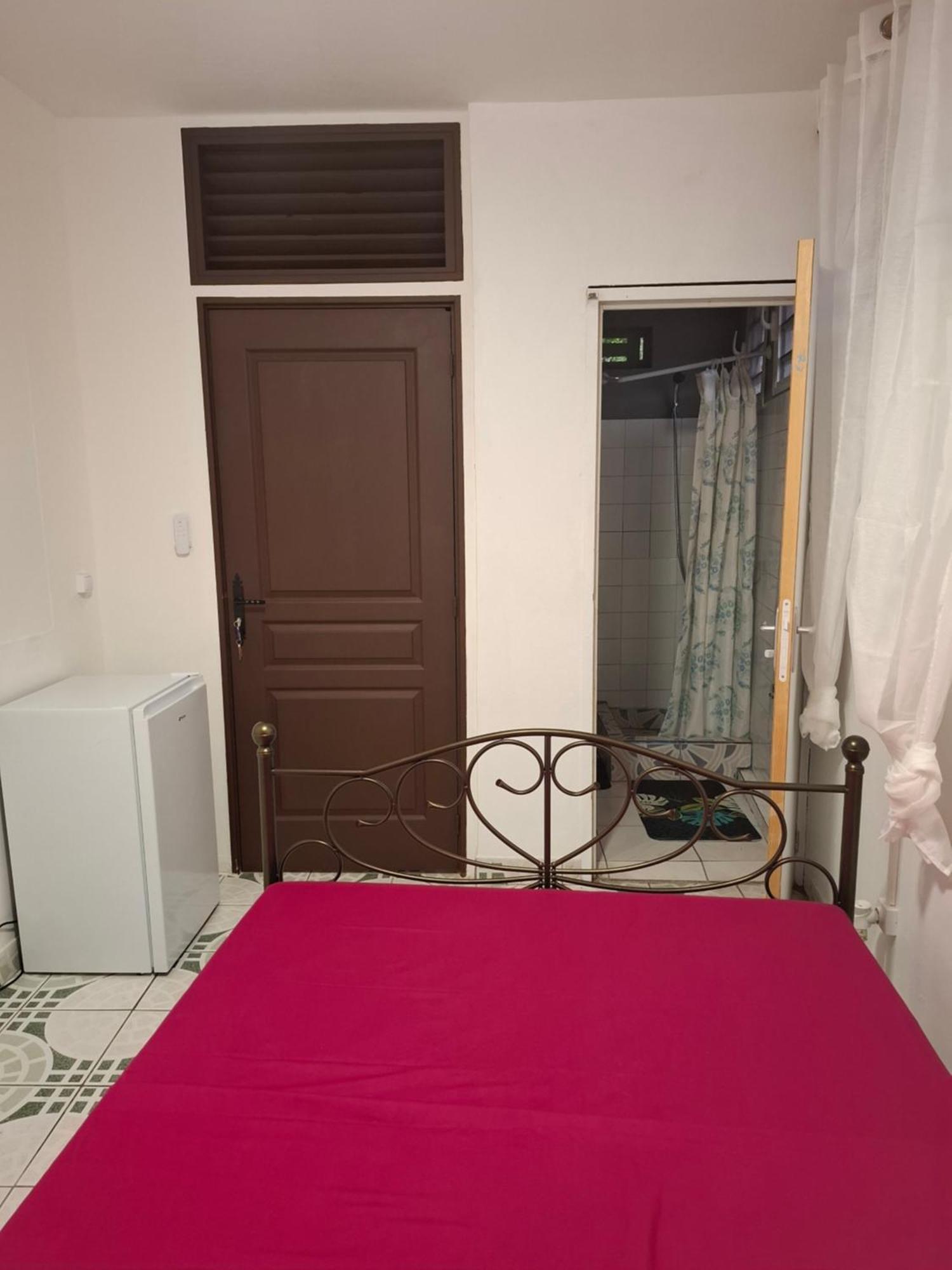 Le Bon Calalou Hostel ฟอร์-เดอ-ฟร็องส์ ภายนอก รูปภาพ